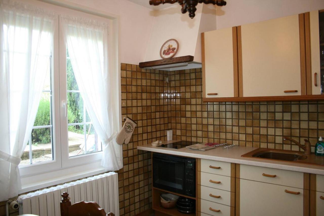 1 Bedroom House 20Min Walk To Centre In Tournus Esterno foto