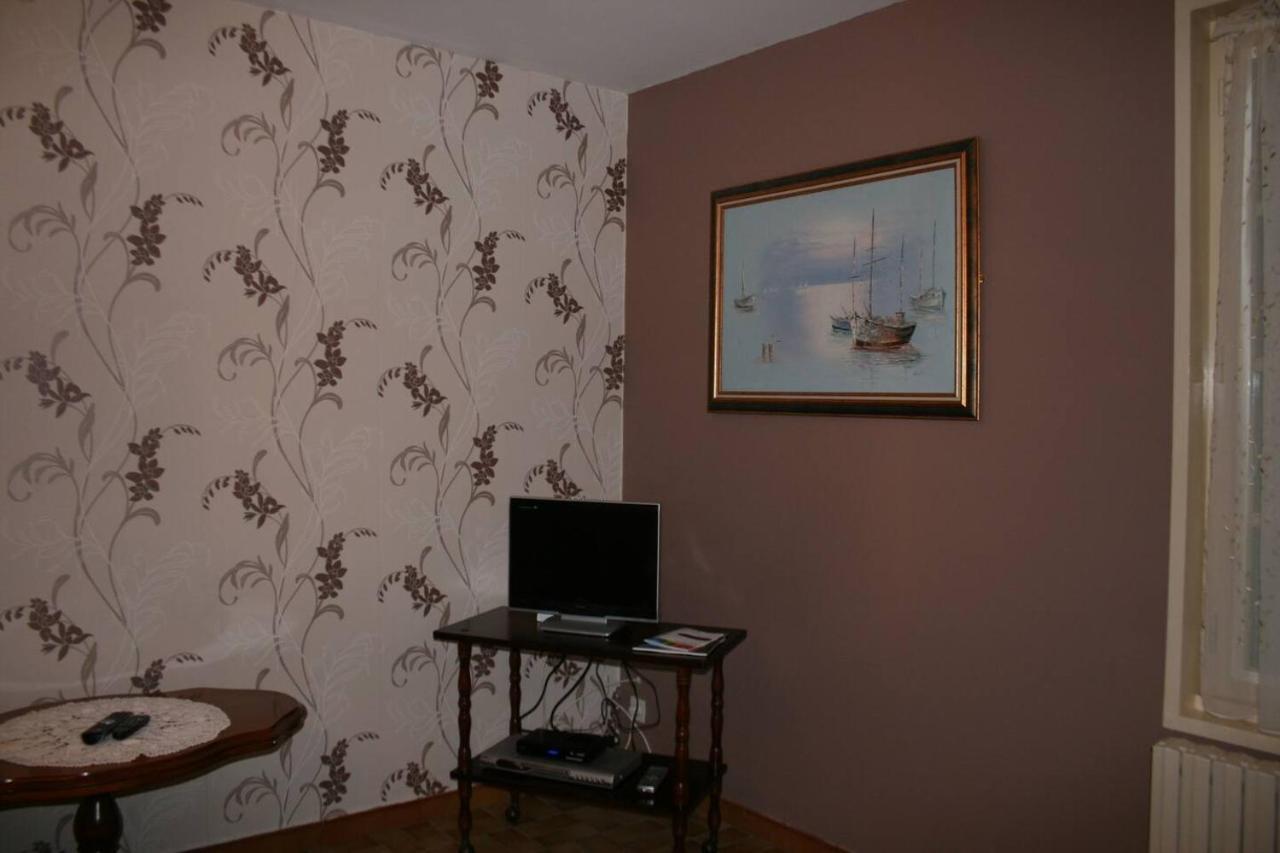 1 Bedroom House 20Min Walk To Centre In Tournus Esterno foto